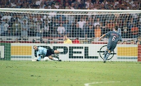 VIDEO! Cel mai bun executant de penaltyuri din istorie invata Anglia cum sa o bata pe Germania la 11 metri!_1