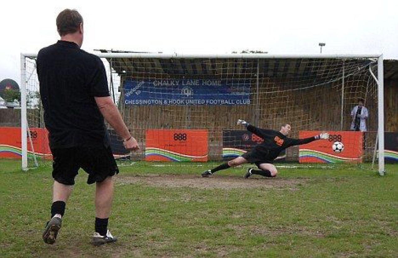 VIDEO! Cel mai bun executant de penaltyuri din istorie invata Anglia cum sa o bata pe Germania la 11 metri!_3