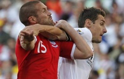 VIDEO Reactia comentatorilor&nbsp;ESPN la gafa lui Upson din meciul cu Germania: Ce tampit!