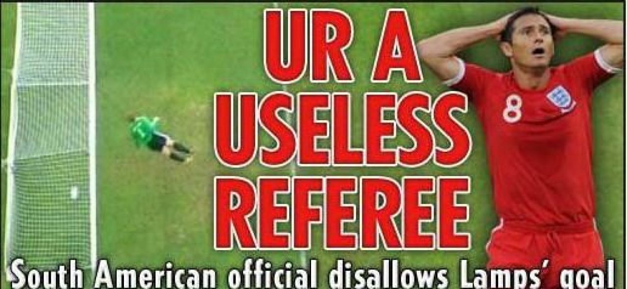 Englezii sar pe arbitru!