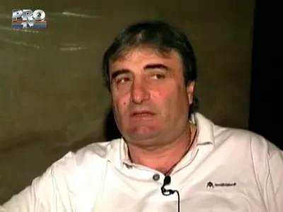 Piturca a interzis messengerul in Austria! Vezi cum il tine departe pe Tanase de bomba sexy!