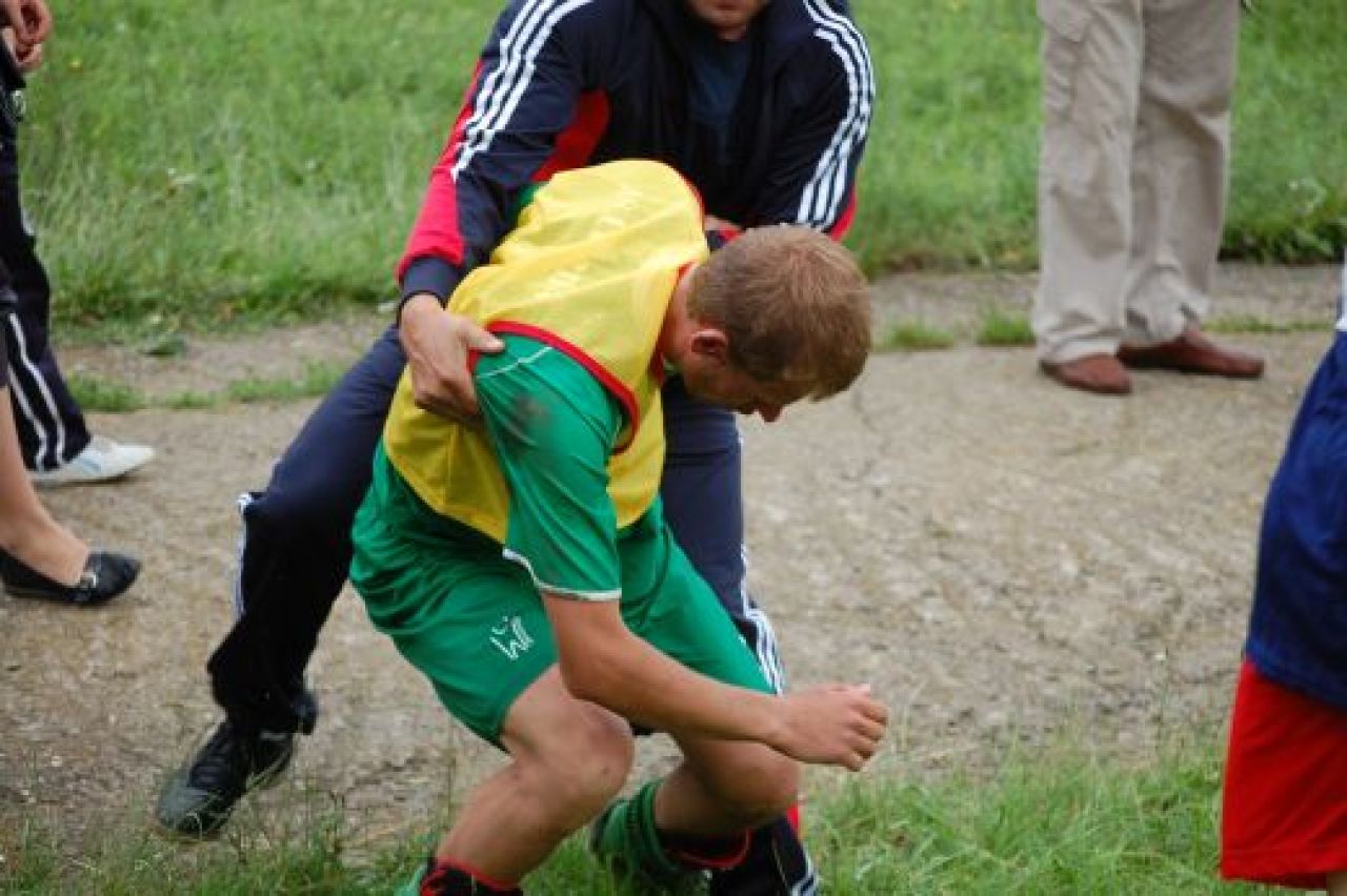 FOTO SOC Jucator din liga a patra, batut cu bestialitate de un suporter!_4