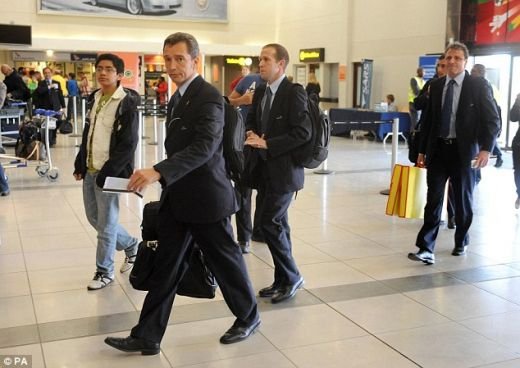 FOTO Walk of shame! Nationala Angliei a parasit Africa! Capello isi afla viitorul in 2 saptamani!_7