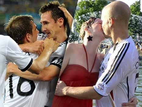 Cainele Maradona versus dulaul Ozil! Vezi cele mai tari poze inainte de Argentina - Germania_12