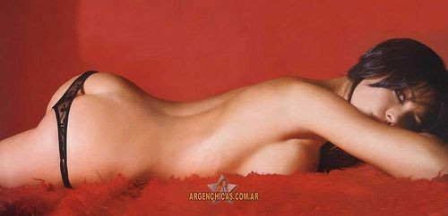 Fosta iubita a lui Maradona a innebunit pe toata lumea: la meciul cu Mexic decolteul i-a luat-o razna!_4