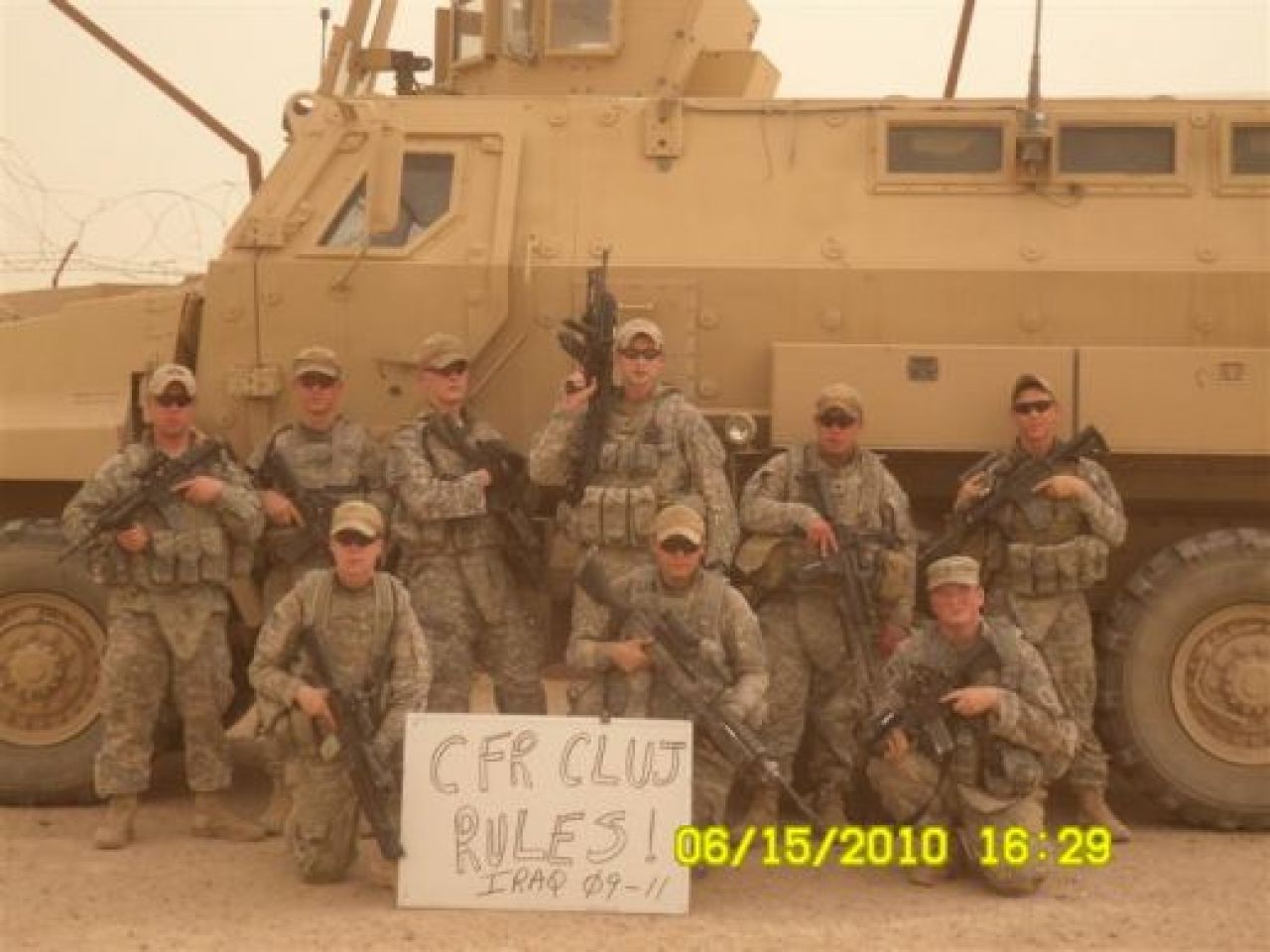 SUPER FOTO! Cel mai tare fan al lui CFR Cluj! Ce mesaj a trimis un soldat din Irak!_6