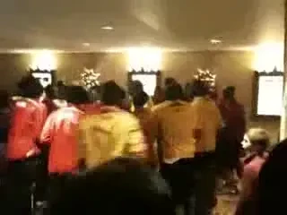 Ghanezii au petrecut cu alcool si femei inaintea meciului cu Uruguay!