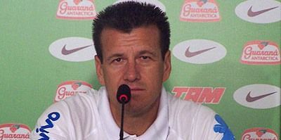 Capul lui Dunga a cazut in mai putin de o ora! Antrenorul a demisionat dupa eliminarea de la Mondial!_1