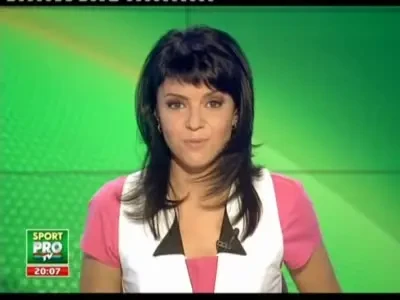 VIDEO: Chivu, capitan si la tigari! Vezi cum se relaxeaza pe plaja la mare