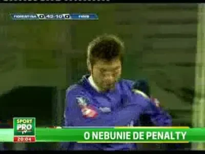VIDEO! Cea mai penibila scarita la penalty din istoria fotbalului vine din Romania :)
