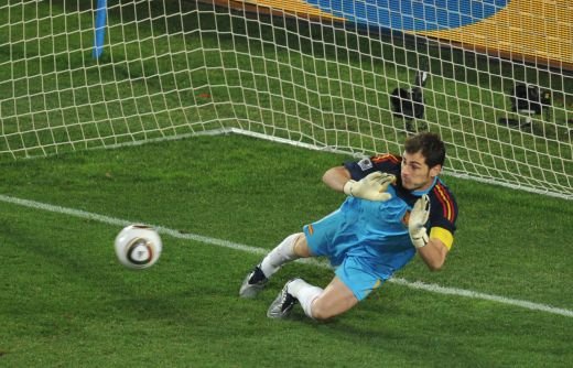 Imagini incredibile! 2 penaltyuri ratate, unul anulat si unul neacordat dupa un fault CLAR in doar 3 minute!_2