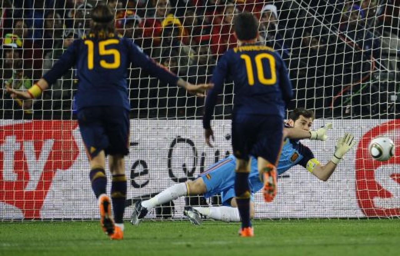 Imagini incredibile! 2 penaltyuri ratate, unul anulat si unul neacordat dupa un fault CLAR in doar 3 minute!_7