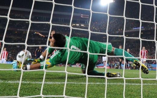 Imagini incredibile! 2 penaltyuri ratate, unul anulat si unul neacordat dupa un fault CLAR in doar 3 minute!_8