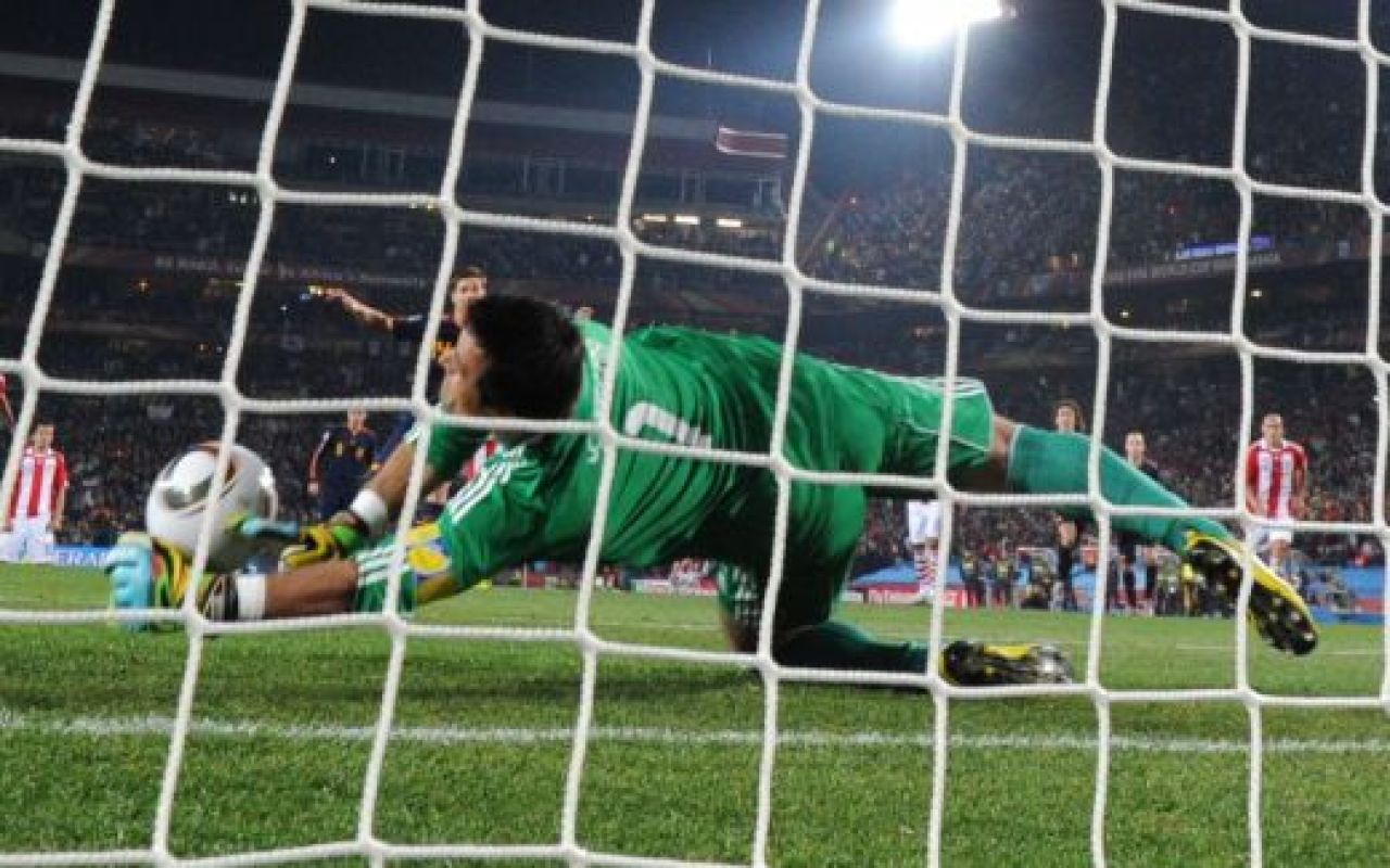 Imagini incredibile! 2 penaltyuri ratate, unul anulat si unul neacordat dupa un fault CLAR in doar 3 minute!_8