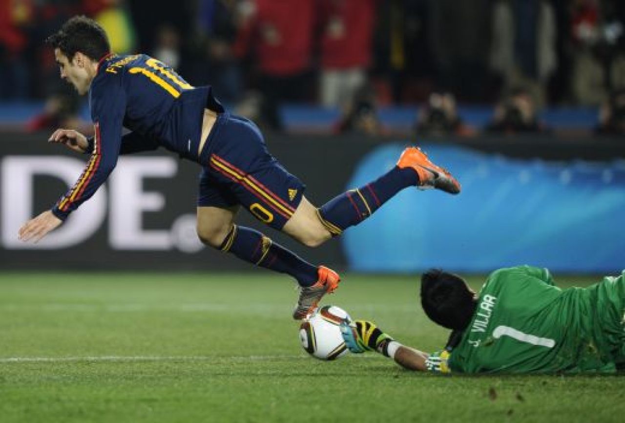 Imagini incredibile! 2 penaltyuri ratate, unul anulat si unul neacordat dupa un fault CLAR in doar 3 minute!_13