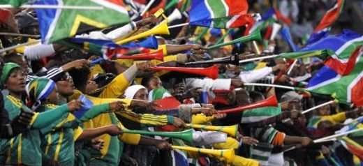 VUVUZELELE UCID! Un pusti, omorat dupa ce a suflat in vuvuzela!
