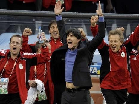 Secretul Germaniei: costa 199 de euro si te duce direct in semifinale :)_6