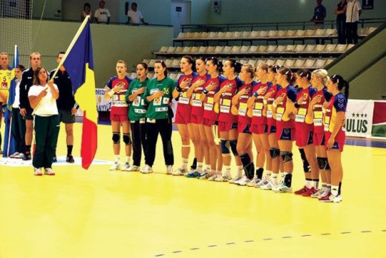 Primul pas pentru naturalizarea lui Eric la nationala Romaniei: s-a logodit cu handbalista Cosmina Dancu! FOTO_6