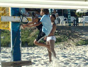 Ronaldinho si Romarinho, SHOW pe plaja in Brazilia! Ronaldinho ar putea semna cu Flamengo!_3