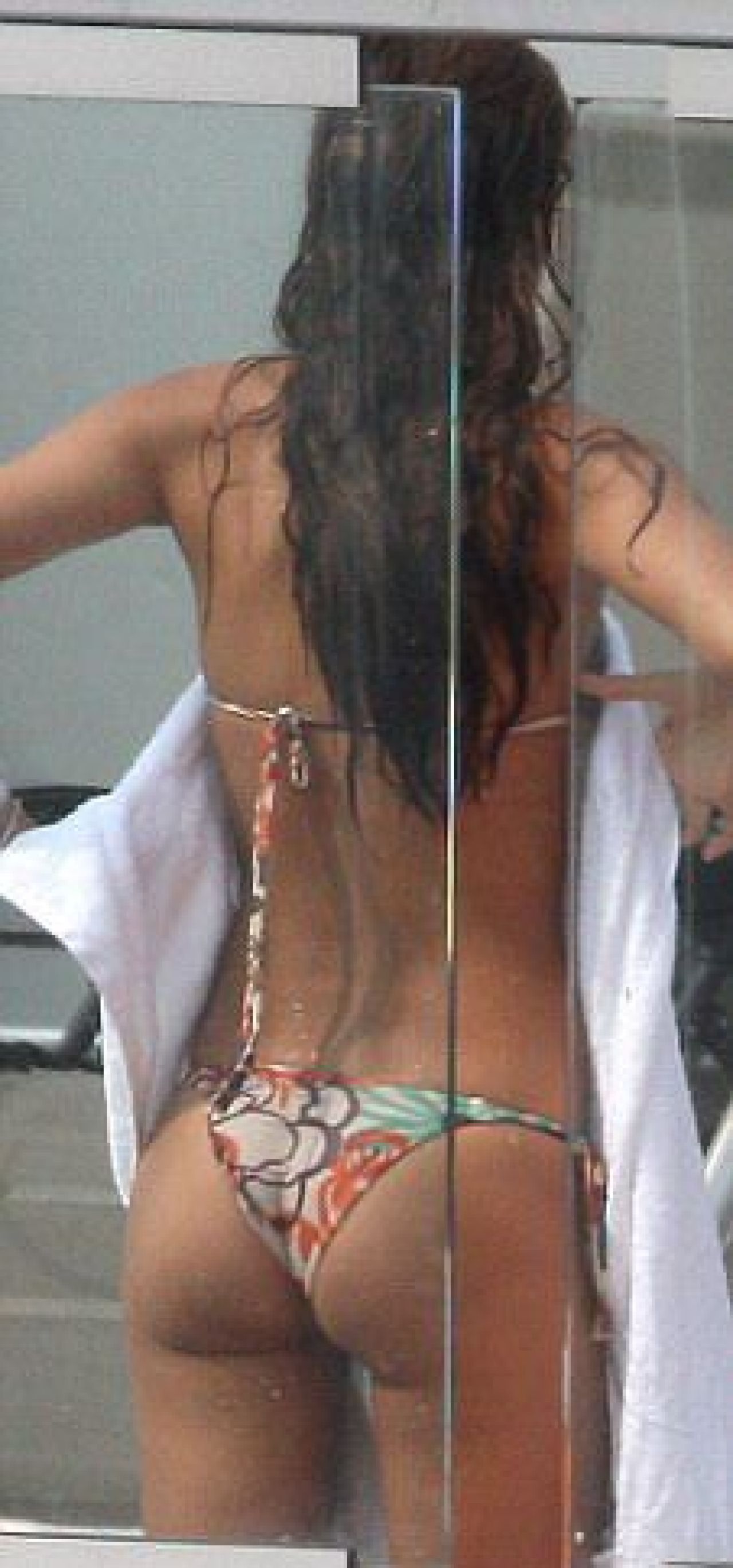 Cristiano Ronaldo a FUGIT in SUA: a fost surprins in tandreturi cu Irina la piscina!_4