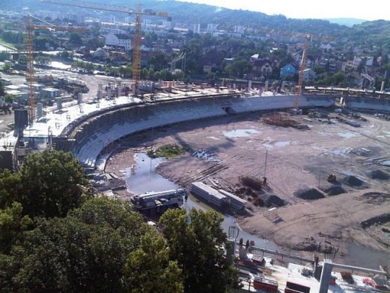Noul stadion din Cluj BATE national Arena din Bucuresti?