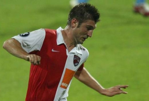 Steaua cumpara, Dinamo vinde: Andrei Cristea si Scarlatache sunt doriti in Coreea si Germania