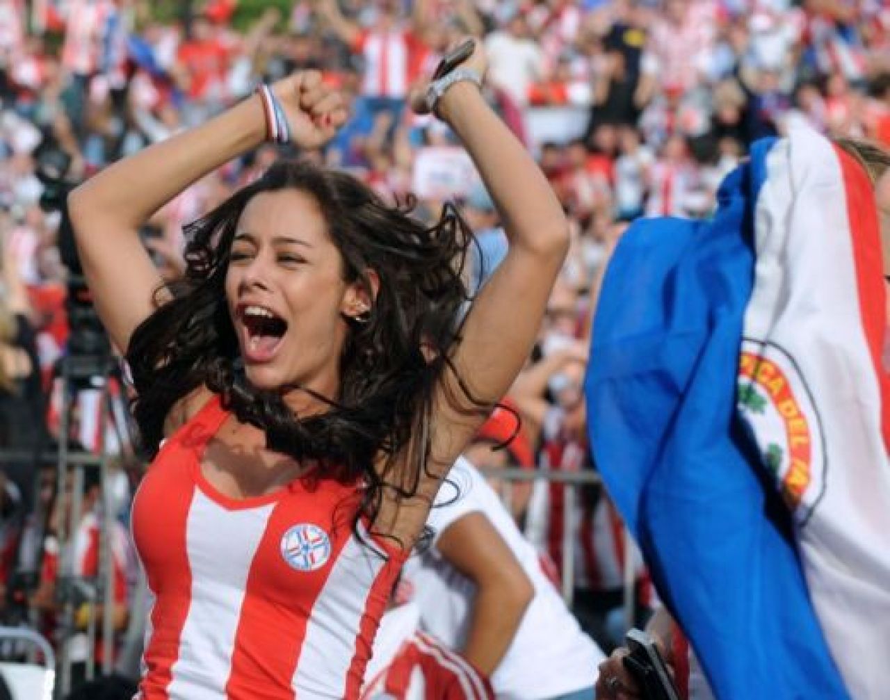 Dorismar sau Larissa Riquelme? Care e cea mai BUNA femeie de la Mondial?_45