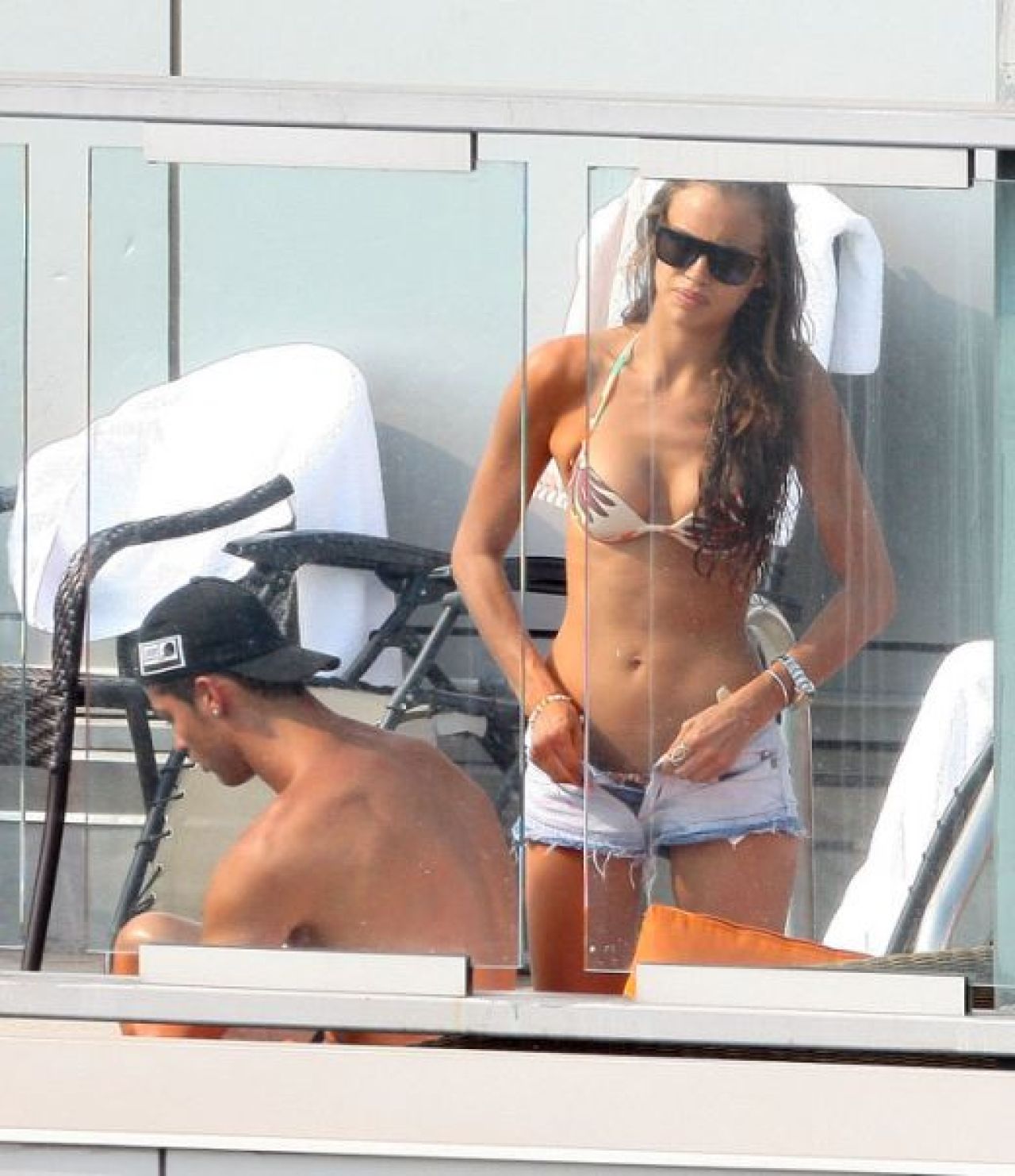 FOTO: Ronaldo, barbatul perfect: se epileaza si isi vopseste unghiile de la picioare!_10