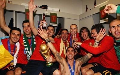 Kaka a felicitat Spania pe Twitter! Ce mesaj a avut Puyol pentru fani: