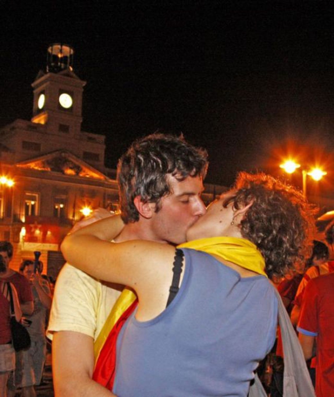 SUPER FOTO: Beti de bucurie! Cum au sarbatorit spaniolii castigarea Cupei Mondiale!_4