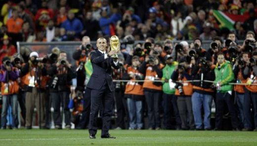 VIDEO Jimmy Jump a incercat sa 'FURE' Cupa Mondiala chiar la FINALA!_11