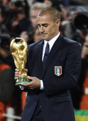 VIDEO Jimmy Jump a incercat sa 'FURE' Cupa Mondiala chiar la FINALA!_10