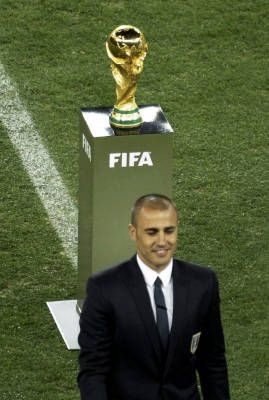 VIDEO Jimmy Jump a incercat sa 'FURE' Cupa Mondiala chiar la FINALA!_13