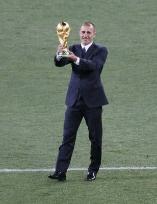 VIDEO Jimmy Jump a incercat sa 'FURE' Cupa Mondiala chiar la FINALA!_25