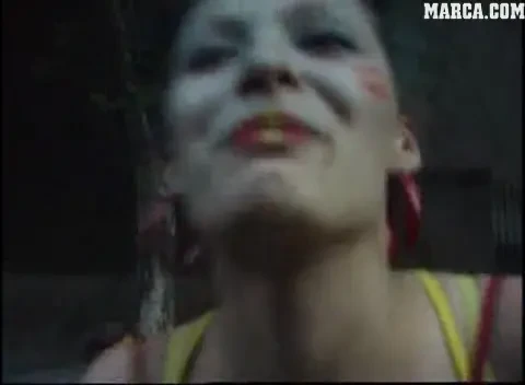 VIDEO / Iker Casillas este MODEL! Vezi cum s-au pupat indragostitii din Madrid: