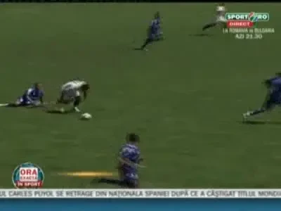 VIDEO Bataie de Local Kombat la primul amical al Brasovului! Robocop a facut pace intre romani si israelieni!