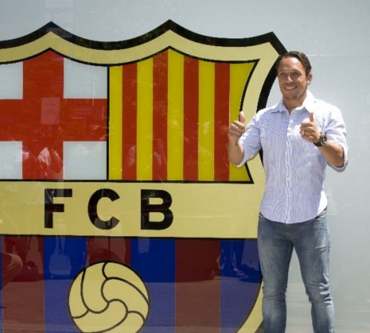 FOTO / Adriano a fost prezentat la Barca: