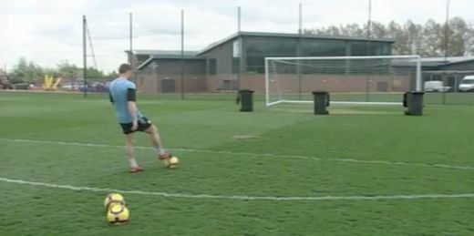 Ultima aroganta din fotbal! Hattrick... din bara in tomberon! Vezi ce faza s-a inventat in Anglia! VIDEO