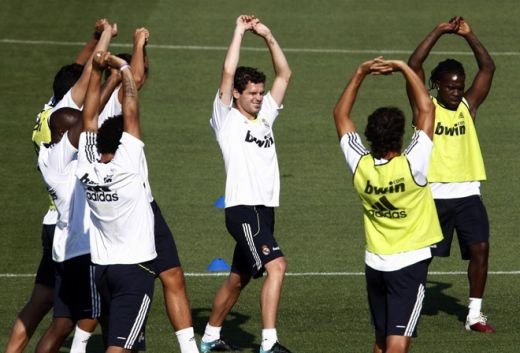 FOTO: Mourinho schimba fata Realului! Noua jucatori de la tineret, la antrenamentul de azi!_2