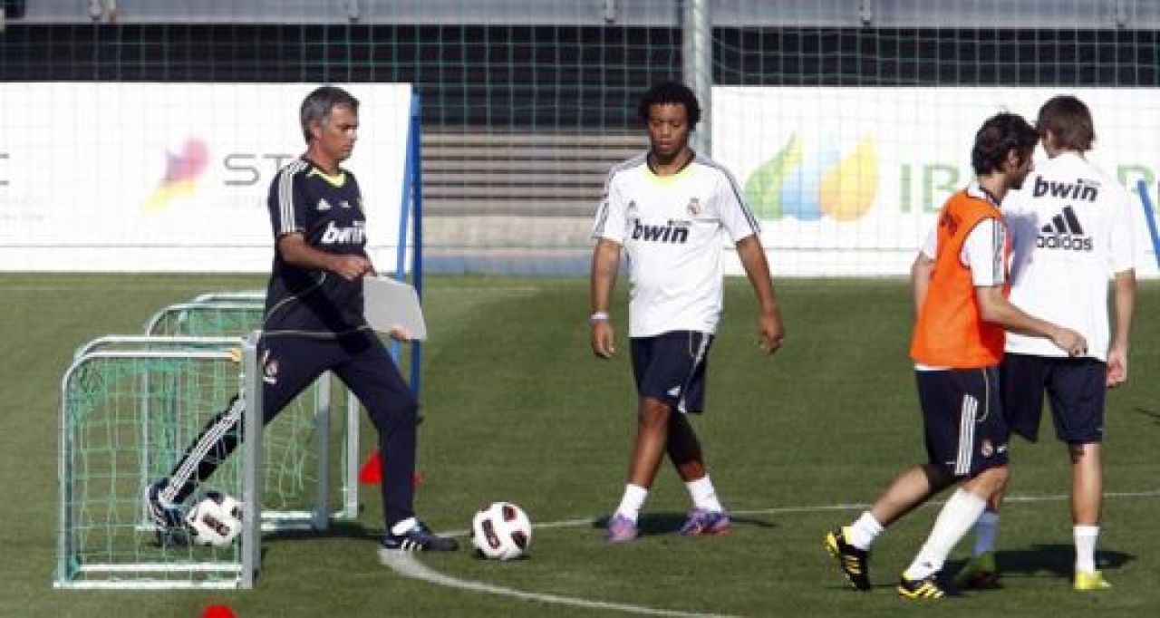 FOTO: Mourinho schimba fata Realului! Noua jucatori de la tineret, la antrenamentul de azi!_4