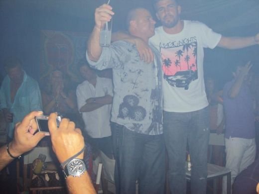 FOTO: Nicu Gheara a dat o SUPER petrecere la Ibiza cu Puyol, Fabregas, Pique si Shakira!_3