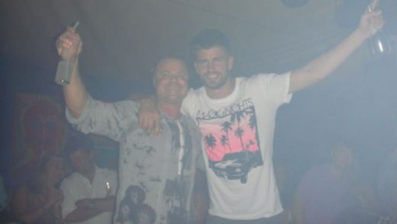 FOTO: Nicu Gheara a dat o SUPER petrecere la Ibiza cu Puyol, Fabregas, Pique si Shakira!_8