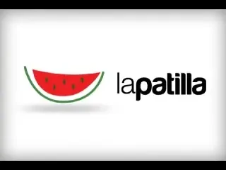 VIDEO! S-a nascut sa joace fotbal! Maradona a facut show la un meci de baschet... vezi cum a jonglat cu mingea :)