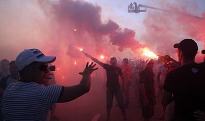 A ajuns Ronaldinho la Olympiakos? NU! E Riera de la Liverpool! 5000 de greci l-au asteptat!_6
