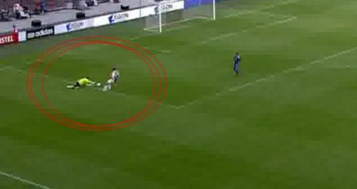 Ce minune de portar are Chelsea: gafa monumentala a lui Turnbull cu Ajax!