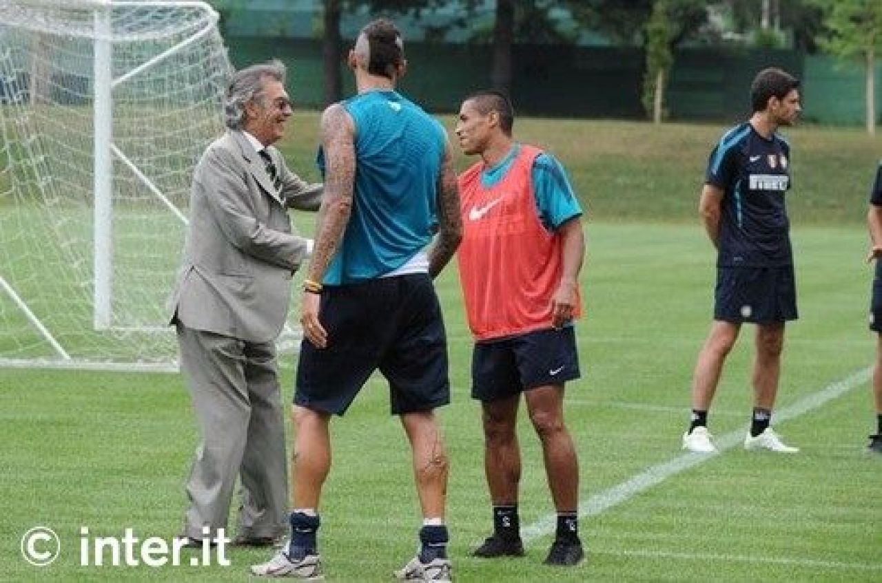 Chivu e preferatul lui Moratti! Vezi aici DOVADA:_1