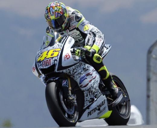 Toata familia lui Valentino Rossi pe noua sa casca! FOTO_4