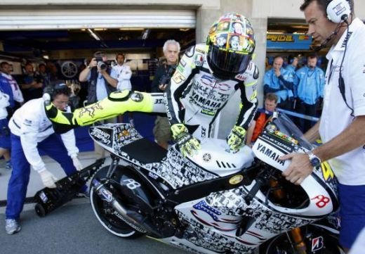 Toata familia lui Valentino Rossi pe noua sa casca! FOTO_9