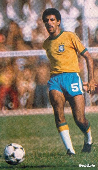 Transsexualul-manechin de la Givenchy e fiu de fotbalist! Vezi cine este tatal:_9