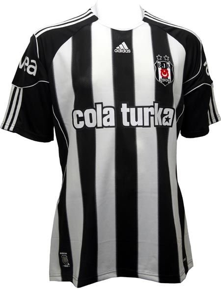 VIDEO Un galactic in Turcia! Vezi cum a fost asaltat Guti la sosirea in Istanbul!_6